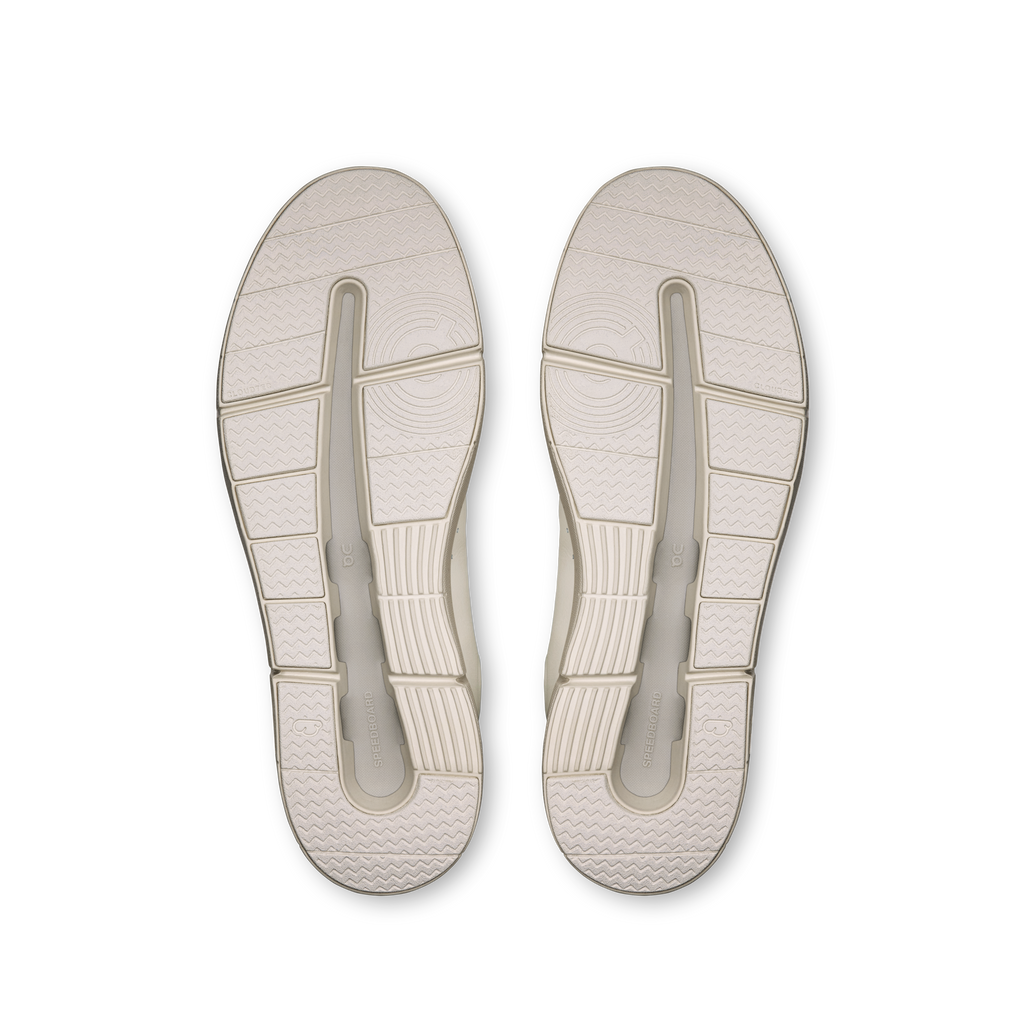 On Running Women's The Roger Advantage Shoes - Ivory / Pink