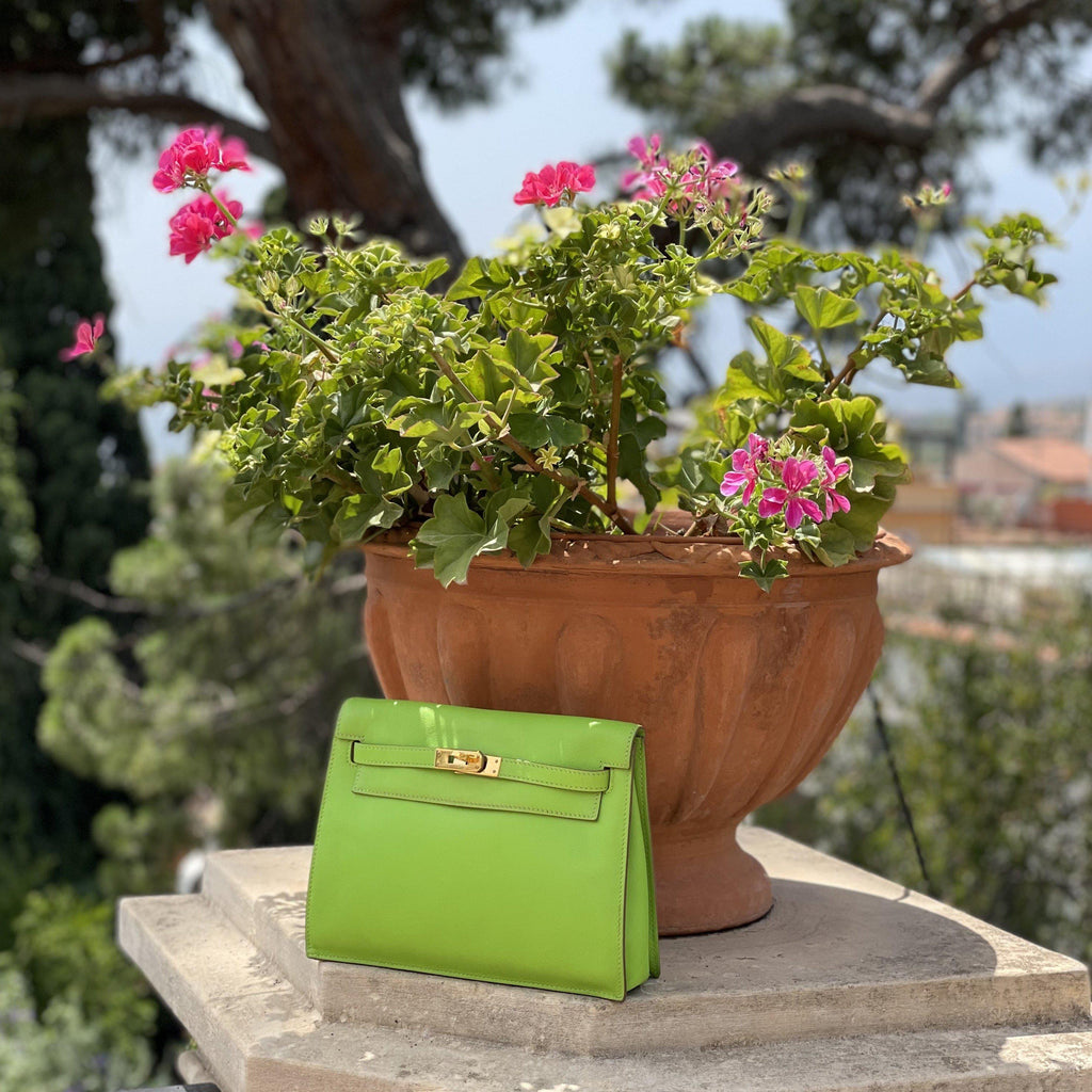 Hermes Kelly Danse II Vert Cru Swift with Gold Hardware