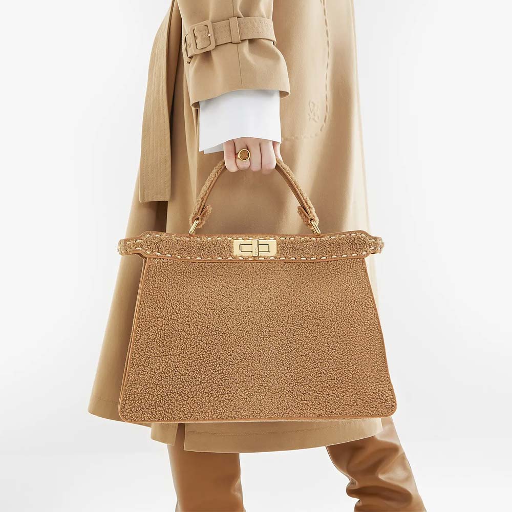 PEEKABOO ISEEU LARGE Beige Sheepskin Bag